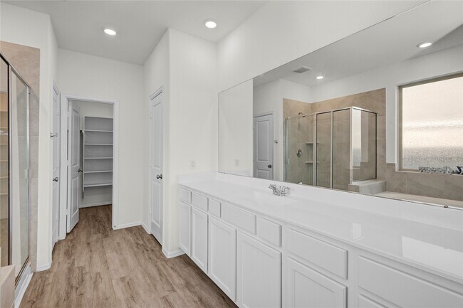 Building Photo - 19010 Sonora Chase Dr