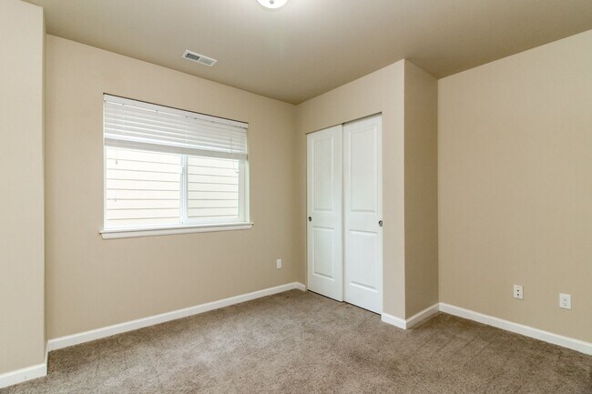 Building Photo - Beautiful Home in Highly Sought After Yelm...