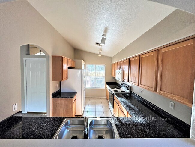 Building Photo - 18323 N 147th Dr