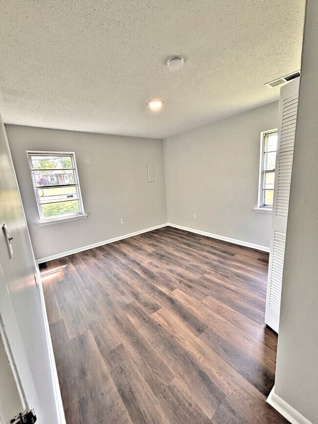 Building Photo - HOUSE FOR RENT - DECATUR * Sec 8 Welcome