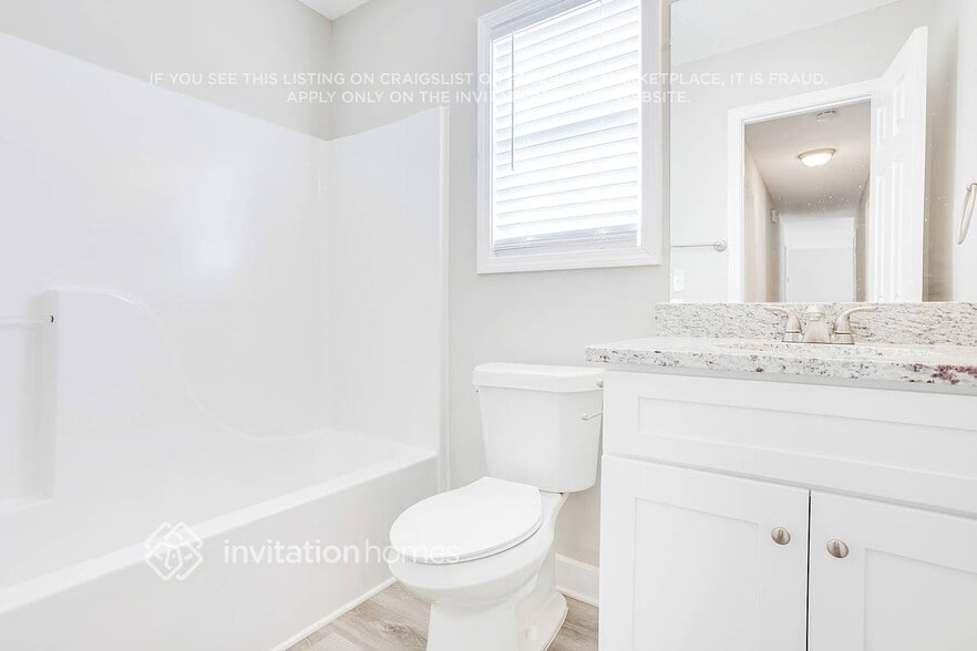 Building Photo - 500 Weston Ct