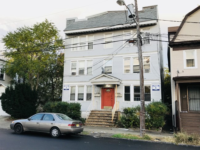 Primary Photo - 110 Eastern Pkwy