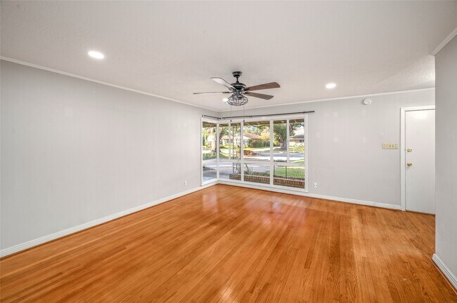 Building Photo - 3107 Prescott St