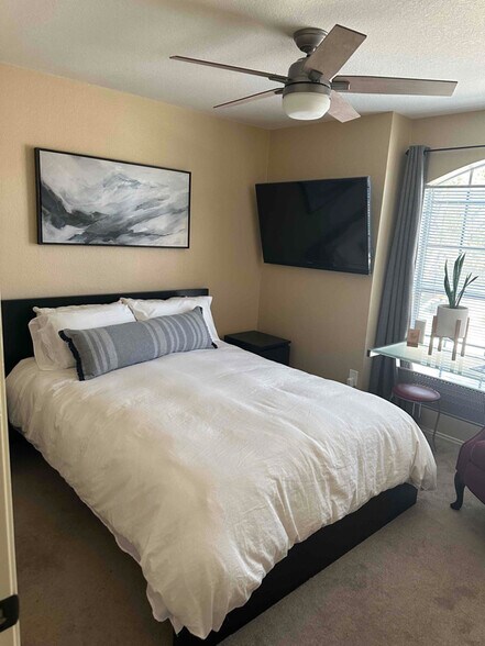 Building Photo - 8913 Taline Cir