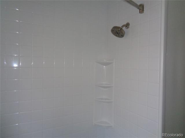 Building Photo - 725 9th St