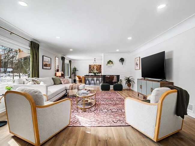 Building Photo - 28649 Jackson Rd