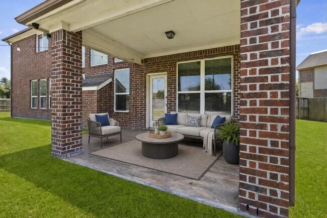 Building Photo - 2203 Rocky Shores Ln