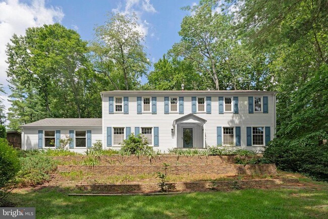 Building Photo - 2305 Acton Dr