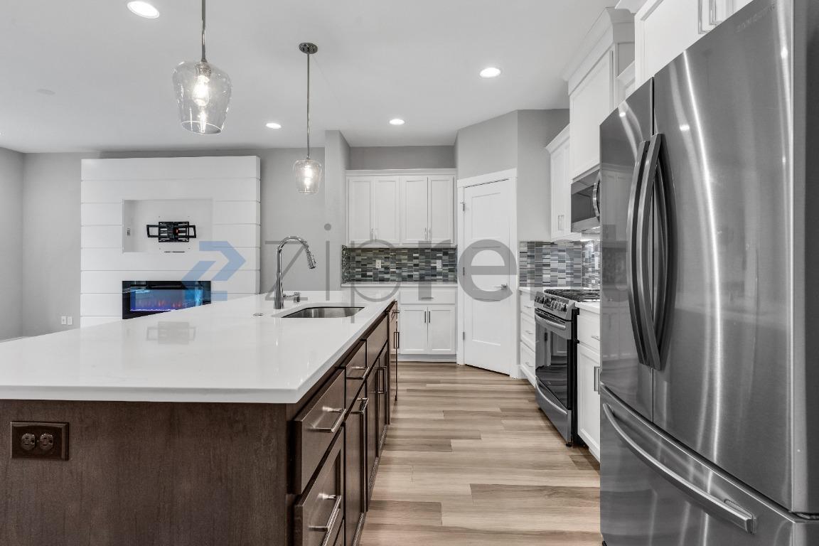 Building Photo - 12028 NE 108th St