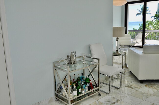 Building Photo - 2660 S Ocean Blvd