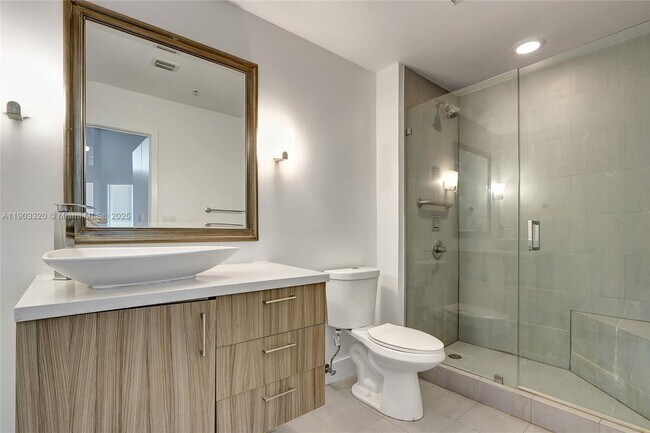 Building Photo - 2001 Biscayne Blvd