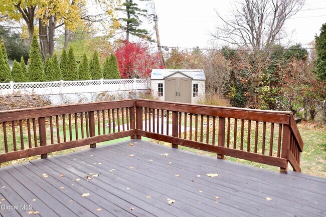 Building Photo - 647 New Scotland Ave