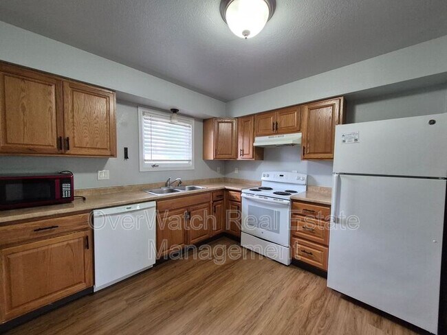 Building Photo - 3162 Tarwater Ave