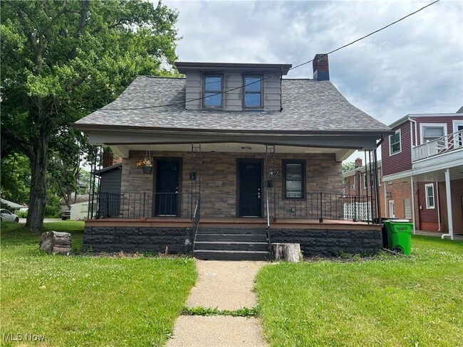 Primary Photo - 214 Front St