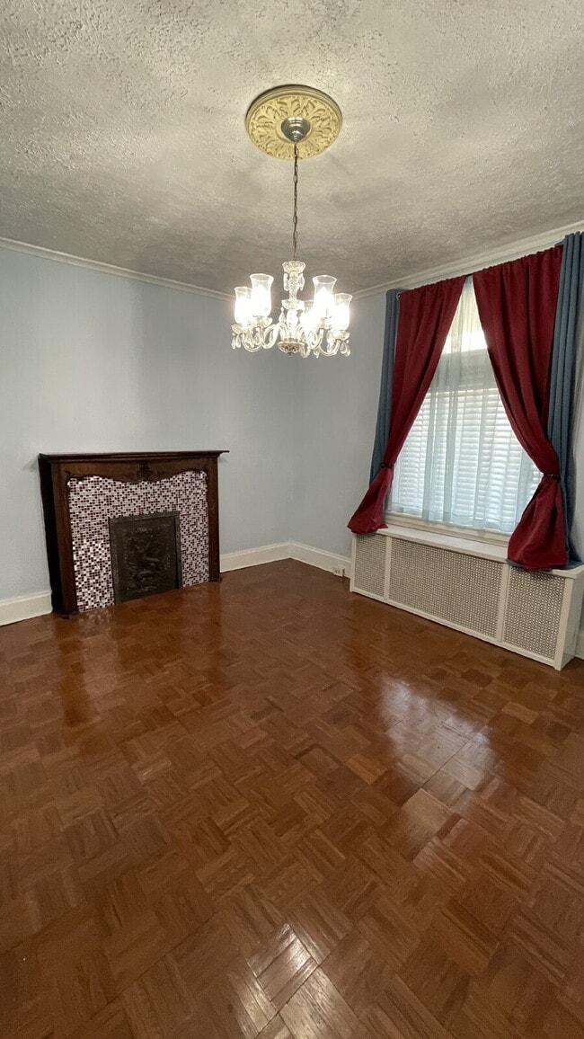 Building Photo - 19 S 6th St