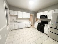 Building Photo - 14 Belknap St