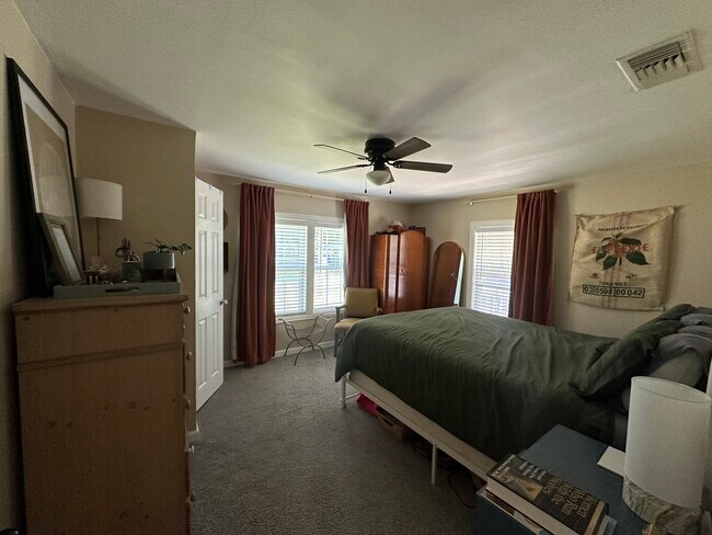 Building Photo - 849 N Third St