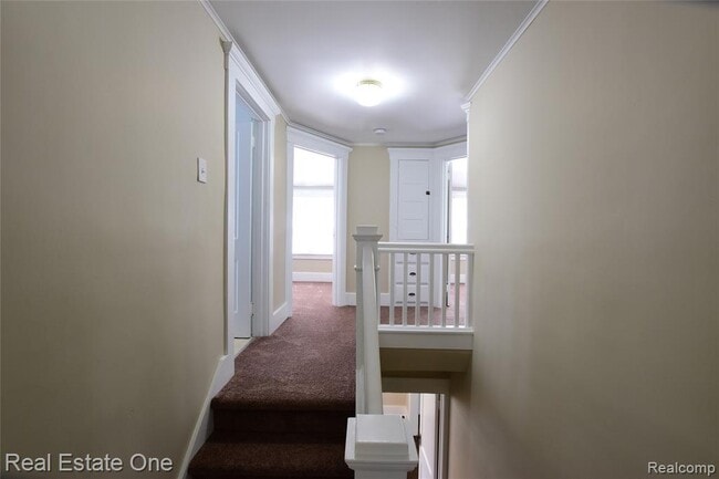 Building Photo - 99 Chippewa Rd
