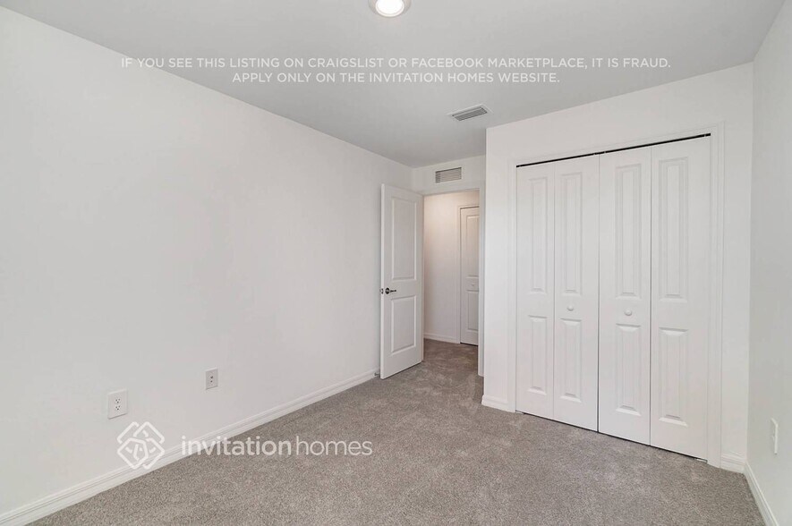 Building Photo - 7165 Greenwood Park Cir