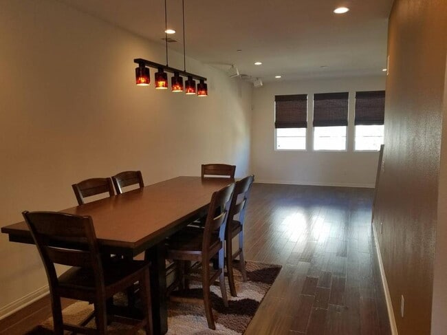 Building Photo - 2.0 bedroom in Azusa California 91702