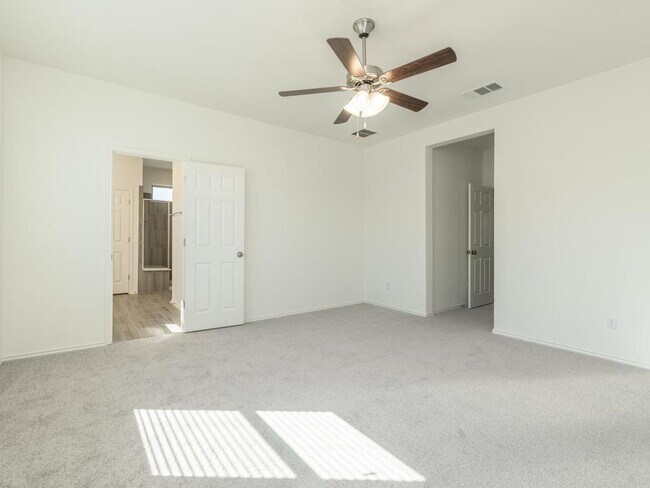 Building Photo - 9113 Garnet Dr