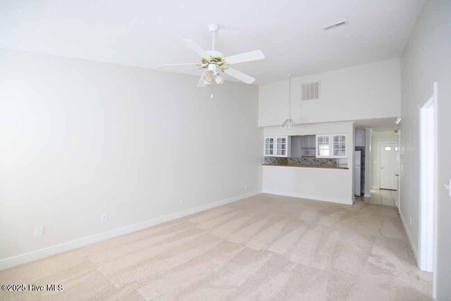 Building Photo - 173 Emily Dr