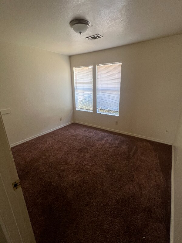 Building Photo - 2420 Poplar St