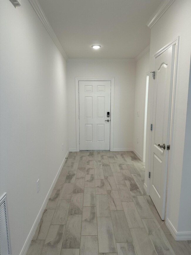 Building Photo - 10936 SW Vasari Way