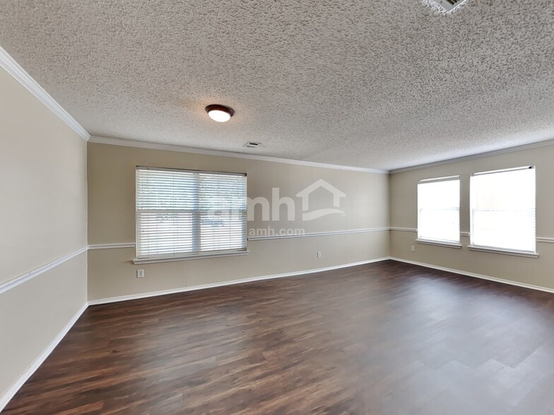 Building Photo - 8605 Arcadia Park Dr