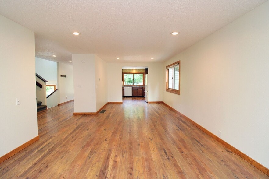 Building Photo - 12047 SE 115th Ave