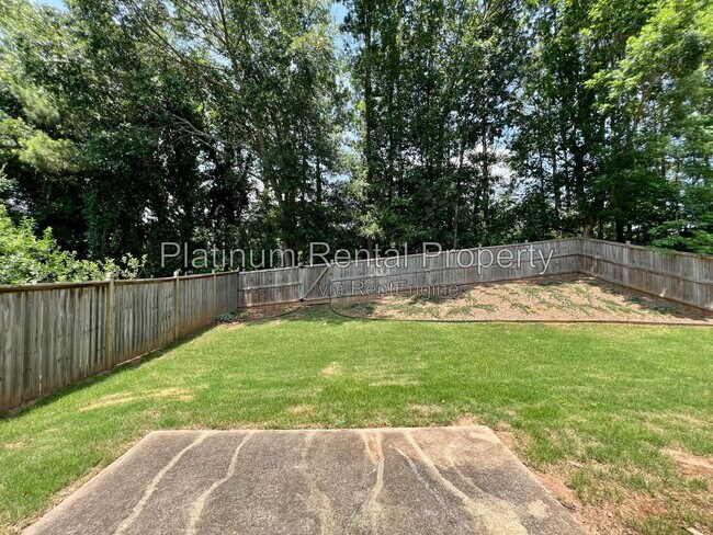 Building Photo - 2813 Priestcliff Dr SE