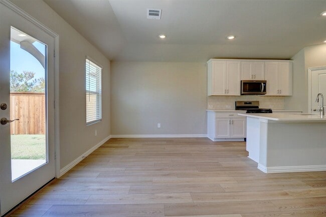 Building Photo - 3410 Pat Mayse Dr