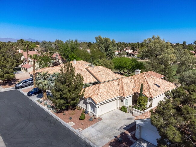 Building Photo - "Discover Comfort & Style: Spacious 3-Bedroom, 2-Bath Home in Las Vegas, NV!"