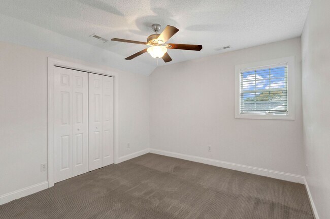 Building Photo - Farmhouse-Style Home Minutes from the Water | No HOA