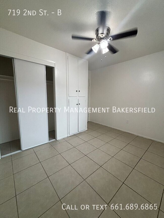 Building Photo - 719 2nd St