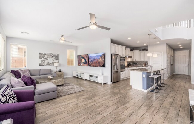Building Photo - 5379 S Tatum Ln