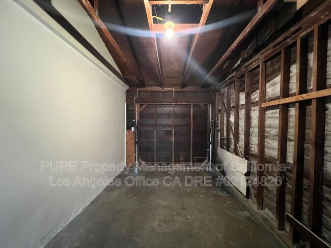 Building Photo - 4212 1/2 W 64th St