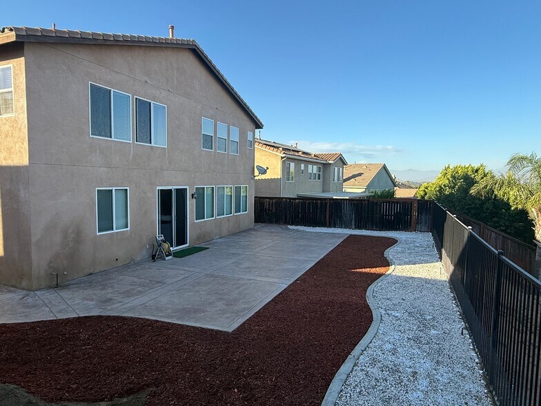 Building Photo - 12156 Scenic View Ter
