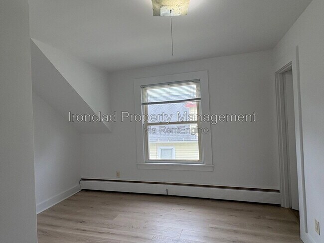 Building Photo - 48 Gridley St