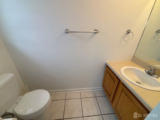 Building Photo - 921 Walnut St