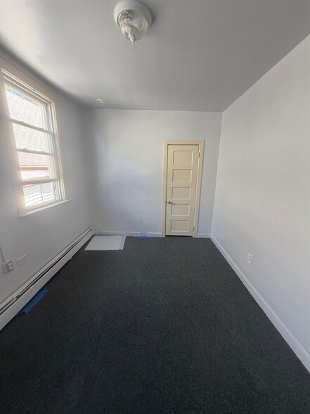 Building Photo - 133 W 30th St