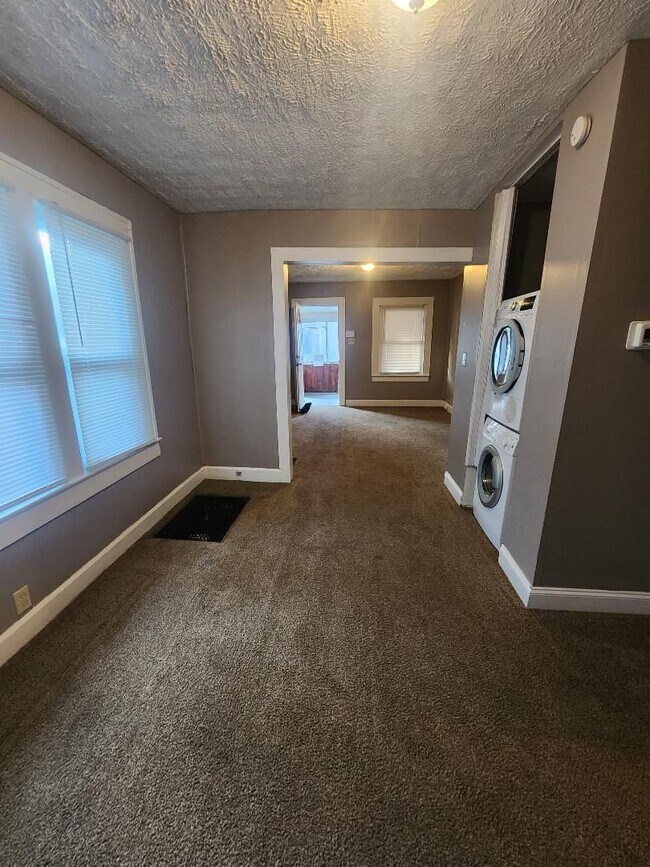 Building Photo - Westside 4 Bedroom Home Near MLK and 16th ...