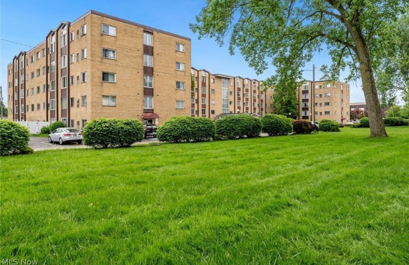 Building Photo - 25735 Lorain Rd