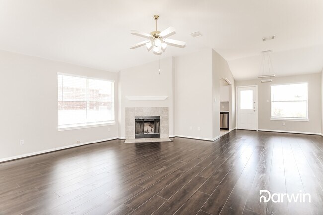 Building Photo - 10819 Windswept