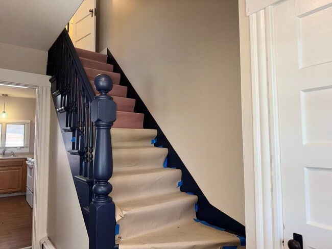 Building Photo - 189 E Bow St