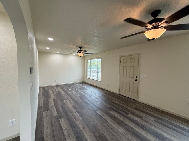 Building Photo - Newly remodeled country home!