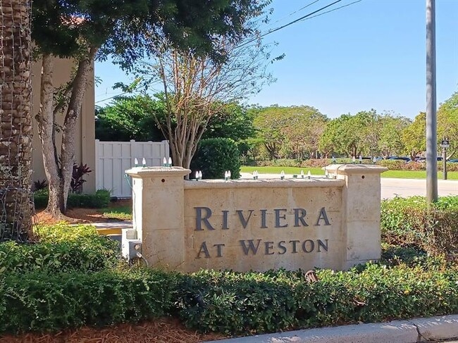 Building Photo - 150 Riviera Cir