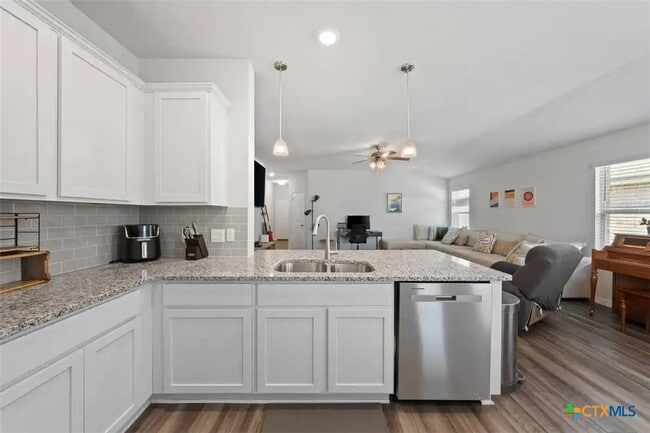 Building Photo - 3854 Lorenzen Ct