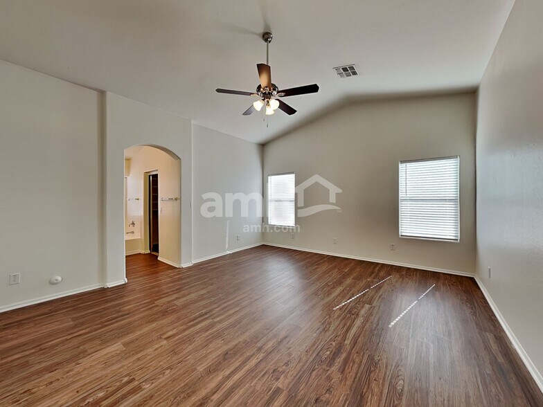 Building Photo - 4021 S 55th Dr
