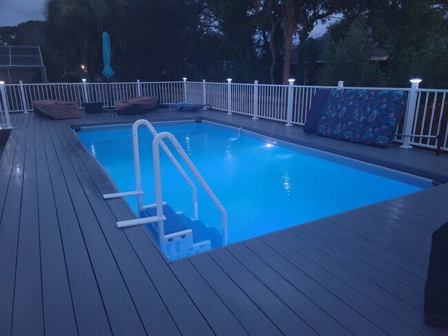 Building Photo - 1535 Queen Rd